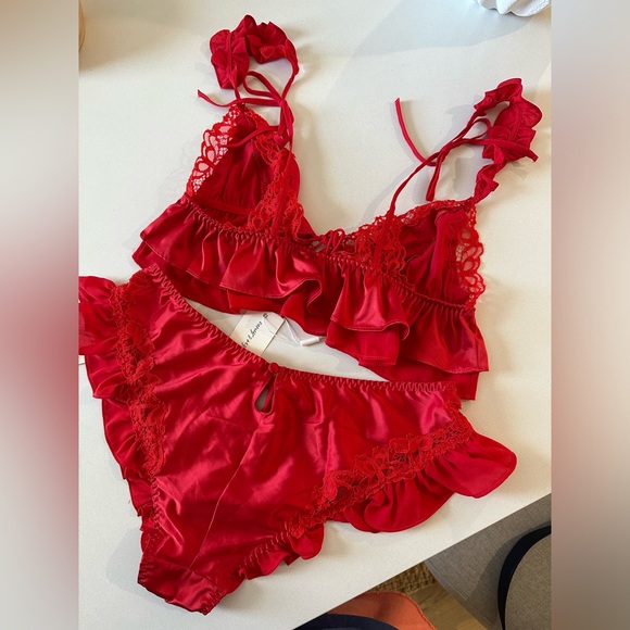 For love and lemons butterfly lace red lingerie set - Picture 10 of 13